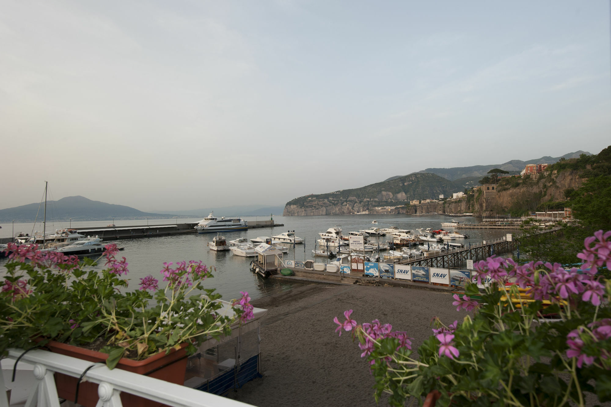 Surriento Suites Sorrento Luaran gambar